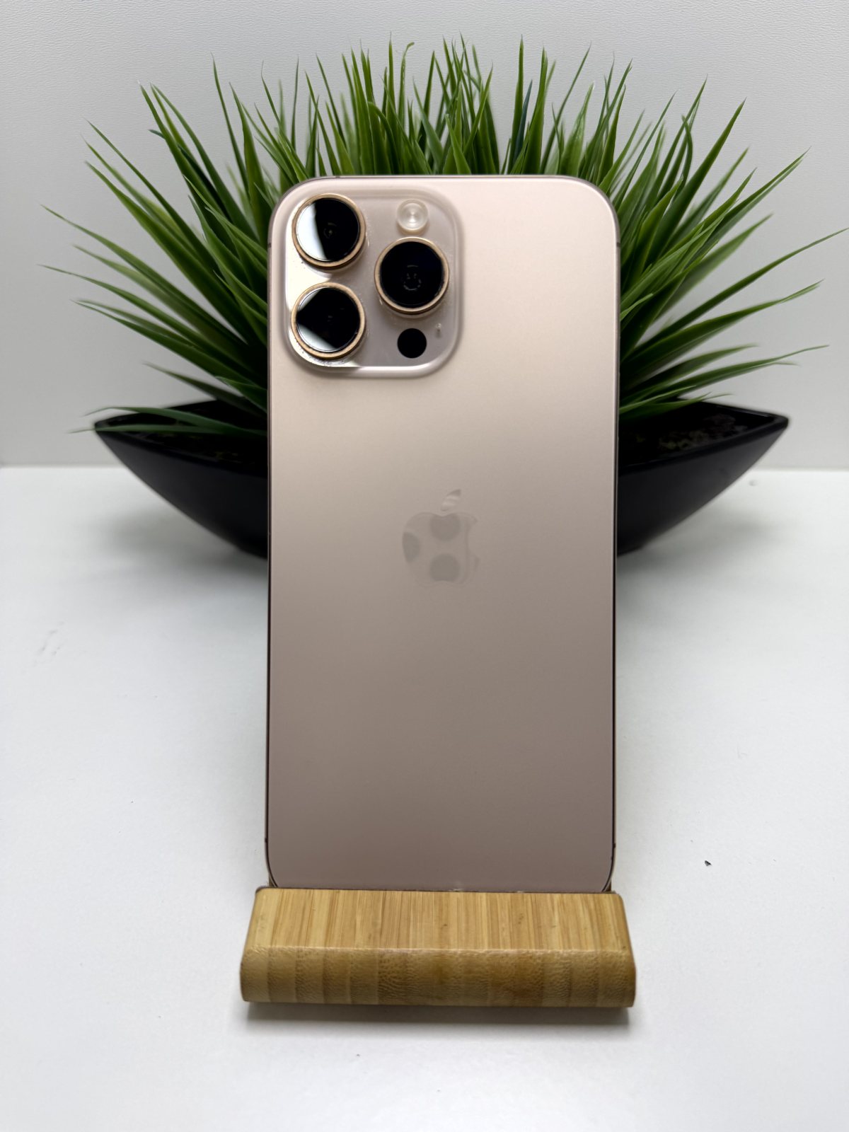 iPhone 16 Pro Max 256gb Desert Titanium 256gb